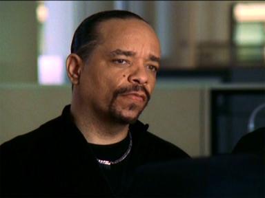 L'inspecteur Odafin Tutuola (Ice-T)