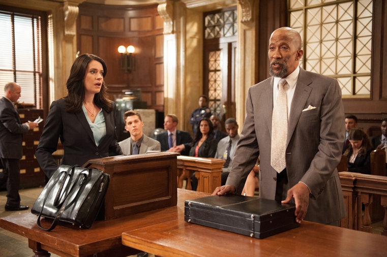 Paula Foster (Paget Brewster) & Barry Querns (Reg E. Cathey)