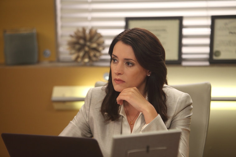 Paula Foster (Paget Brewster)