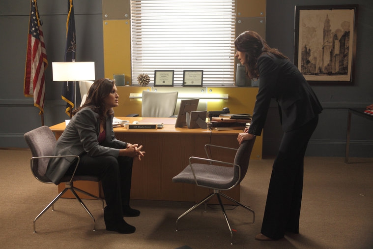 Olivia Benson (Mariska Hargitay) & Paula Foster (Paget Brewster)