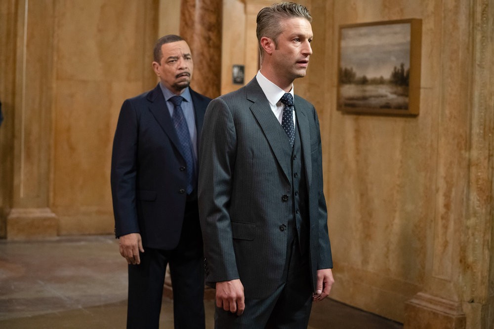 Fin (Ice T) & Sonny Carisi (Peter Scanavino) 