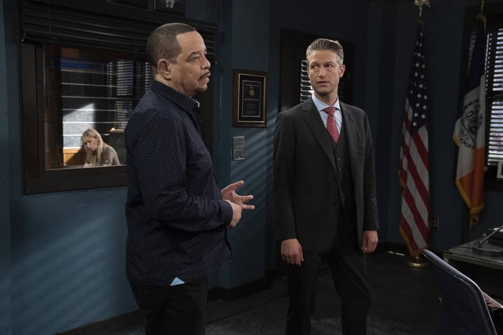 Fin (Ice T) & Sonny Carisi (Peter Scanavino)